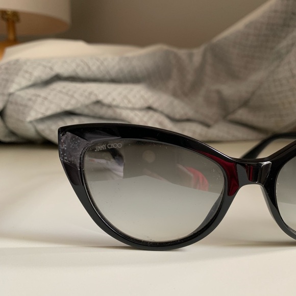 JIMMY CHOO | Black cat-eye shaped frames embellished with glitter Sunglasses - Picture 2 of 9